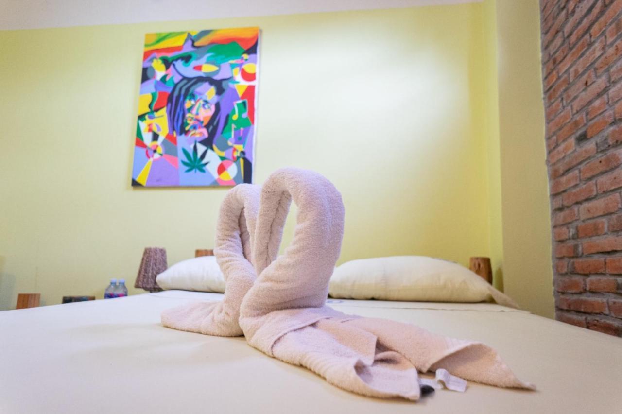 Hotel Boutique Hurvinek Montañita 外观 照片